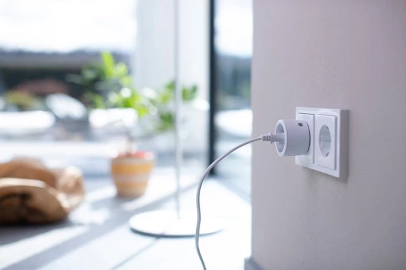Brennenstuhl Yeni Nesil Comfort-Line Uzaktan Kumandalı 3 Soketli Priz - 2