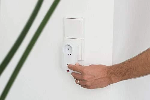 Brennenstuhl 1507040 Comfort-Line Uzaktan Kumandalı Tekli Priz - Resim 4