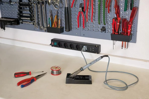 Brennenstuhl Bremounta 2X USB li Şarj 5 Soketli Priz 3m Siyah - 2