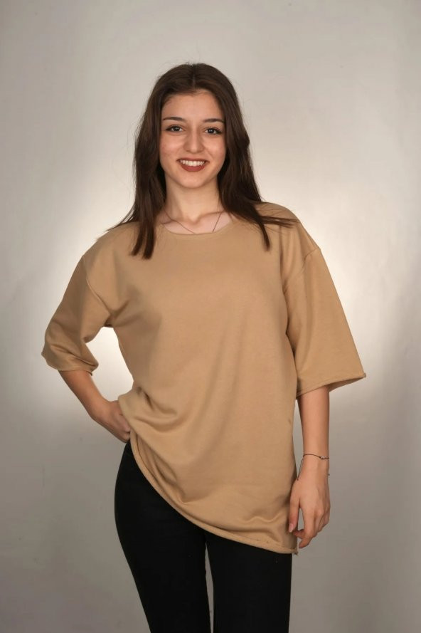 Kadın Yuvarlak Yaka Oversize Düz Renk T-shirt