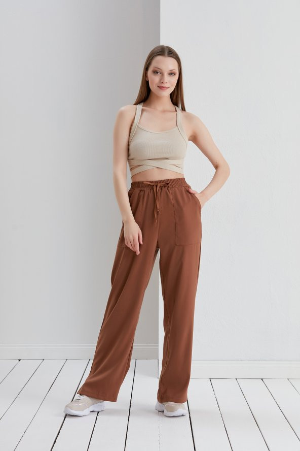 Kahve Yırtmaçlı Dökümlü İnce Gabardin Pantolon Bayan Giyim. Cepli