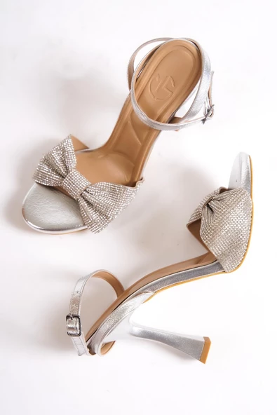 Nelson Gümüş Fiyonk Taşlı Platform Topuklu Abiye Ayakkabı ürün görseli