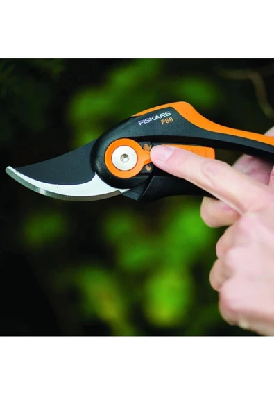 Fiskars P68 Smartfit Budama Makası - 3