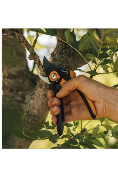 Fiskars P541 Plus Smartfit Budama Makası - 2