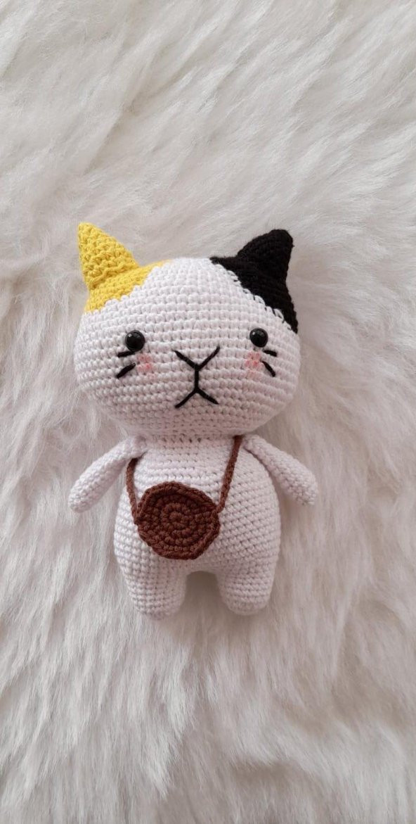 Yamalı Kedi Amigurumi Organik Oyuncak