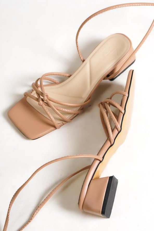 Modabuymus Selena Ten Rengi Kısa Topuklu Bilekten Bağcıklı Sandalet
