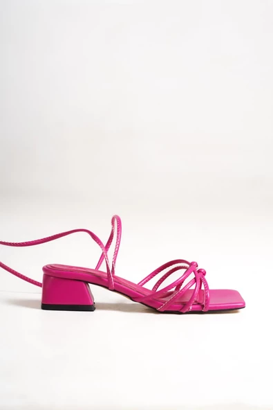 Selena Fuşya Kısa Topuklu Bilekten Bağcıklı Sandalet - 4