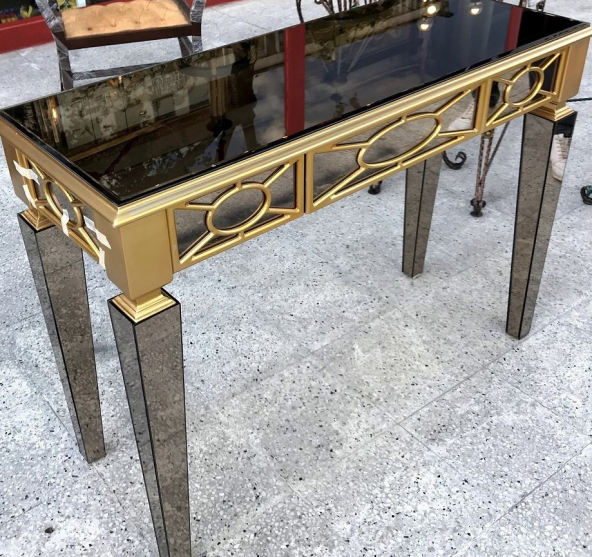 Dresuar 17961 MOTİFLİ Model Ayna Kaplama Parlak Gold Kayın ayak Çekmec El yapım - 2