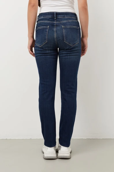 Kadın Orta Bel Düz Dar Kesim Jean Pantolon Lacivert - Resim 7