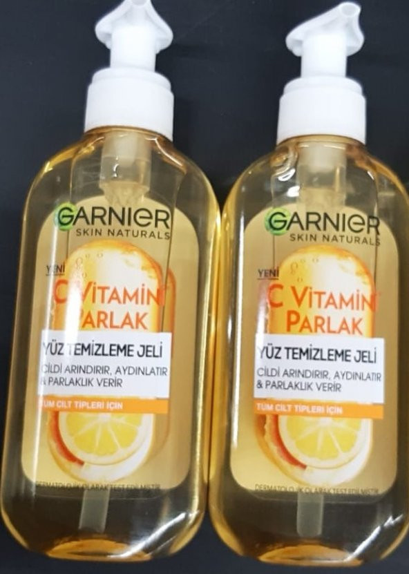 GARNİER C VİTAMİNLİ PARLAK YÜZ TEMİZLEME JELİ 200 ML*2 ADET