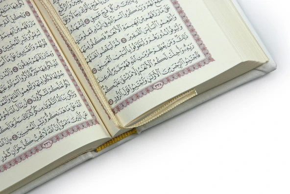 İnci Tesbih ve Zikirmatikli Krem Medine Hatlı Kuranı Kerim Seti Dini Hediyelik - Resim 6