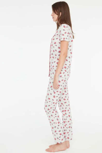 Mod Collection Kadın Çilek Desenli Boydan Patlı Pijama Takımı Gri - Resim 3