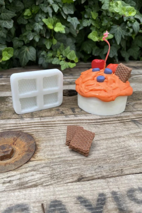 Gofret Yarım Dörtlü Mum Kalıbı ( Silikon ) 1 Adet ürün görseli