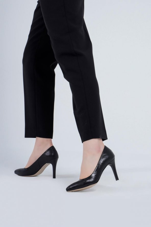 Hakiki Deri Kadın Stiletto Yüksek Topuklu Sivri Burun Ayakkabı