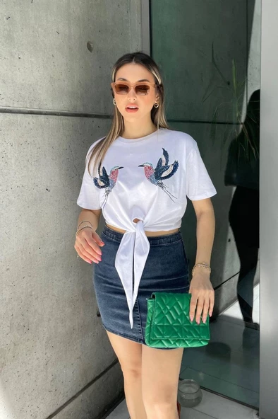 Baskılı Basic Bisiklet Yaka Bağlamalı Kuş İşlemeli T-Shirt Büzgü Detaylı Önü Kuş İşlemeli - 4