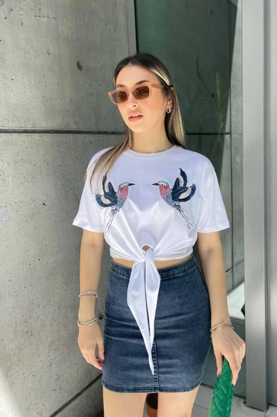 Baskılı Basic Bisiklet Yaka Bağlamalı Kuş İşlemeli T-Shirt Büzgü Detaylı Önü Kuş İşlemeli - 3