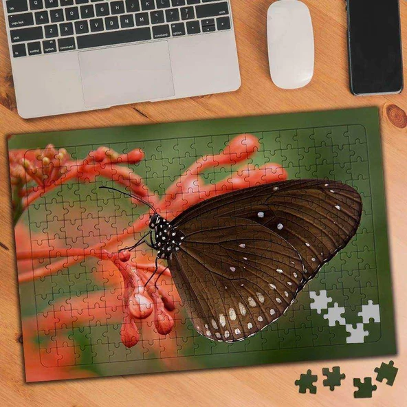 Çiçek Dalında Kelebek 240 Parça Puzzle Yapboz -74459