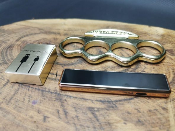 İsme Özel Elektronik Şarjlı Çakmak ve Gold Body Musta