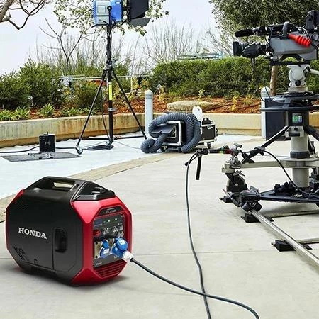 Honda EU 32i 3.2 kVA Taşınabilir Sessiz Benzinli Jeneratör - Resim 6