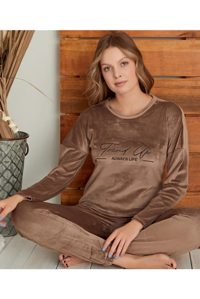 Luxury Velvet Fransız Kadife Yazı Detaylı Pijama Takımı