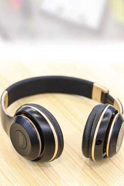 BH43 Katlanabilir 6 Saat Konuşma ve Müzik Fuchsia Kafaüstü Bluetooth Kulaklık - Resim 3