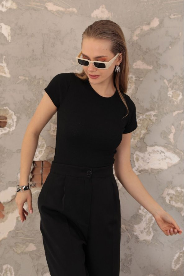 Kadın Siyah Renk Kaşkorse Kumaş Kısa Kol Basic Bisiklet Yaka Bluz - 3