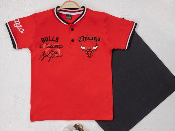 Erkek Çocuk Kırmızı Renk Chicago Bulls Temalı College Yaka Kısa Kollu T-shirt