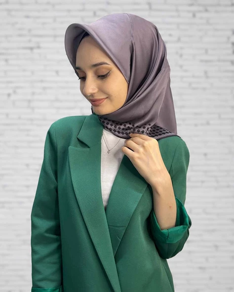 Pierre Cardin Kampanyalı Sezonsuz Sura (Krep Saten) İpek Eşarp 8473230  FÜME ürün görseli