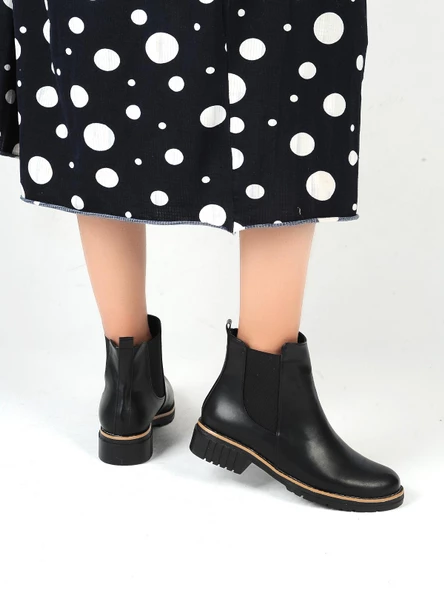 Ayakcenter 22-265 Siyah Kısa Kadın Düz Bot - Resim 2