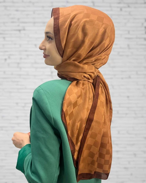 Piramit Dama Desenli Monogram Şal 00876  ÇİKOLATA ürün görseli