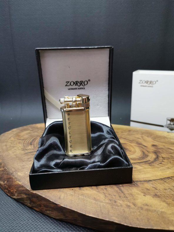 Kişiye Özel Gold Renk Benzinli Pirinç Gövde Çakmak