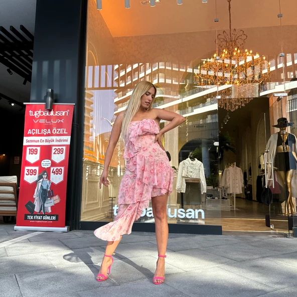 Pembe Asimetrik Volanlı Straplez Elbise - 7