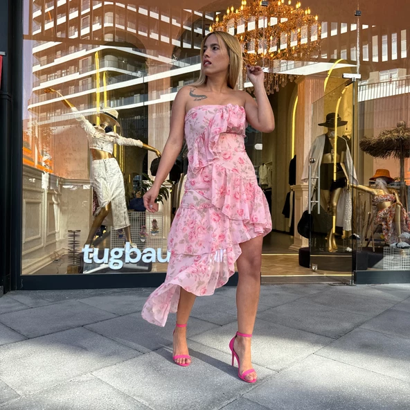 Pembe Asimetrik Volanlı Straplez Elbise - 8