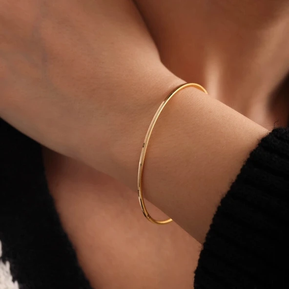 Garantili Gold Gerçek Altın Görünümlü ince Ajda Ray Parlak Sade 1 Adet Bilezik