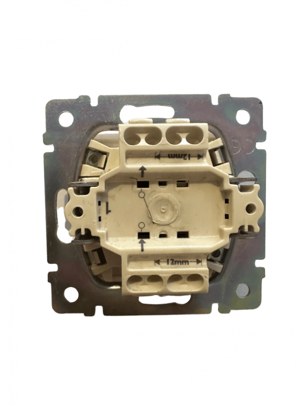 Legrand Valena 774401 Anahtar Beyaz (Çerçeve Dahil) - 2