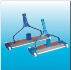 Pina Havuz Flat Alüminyum Vakum Süpürgesi 50mm 2" 45cm Klipsli - 3