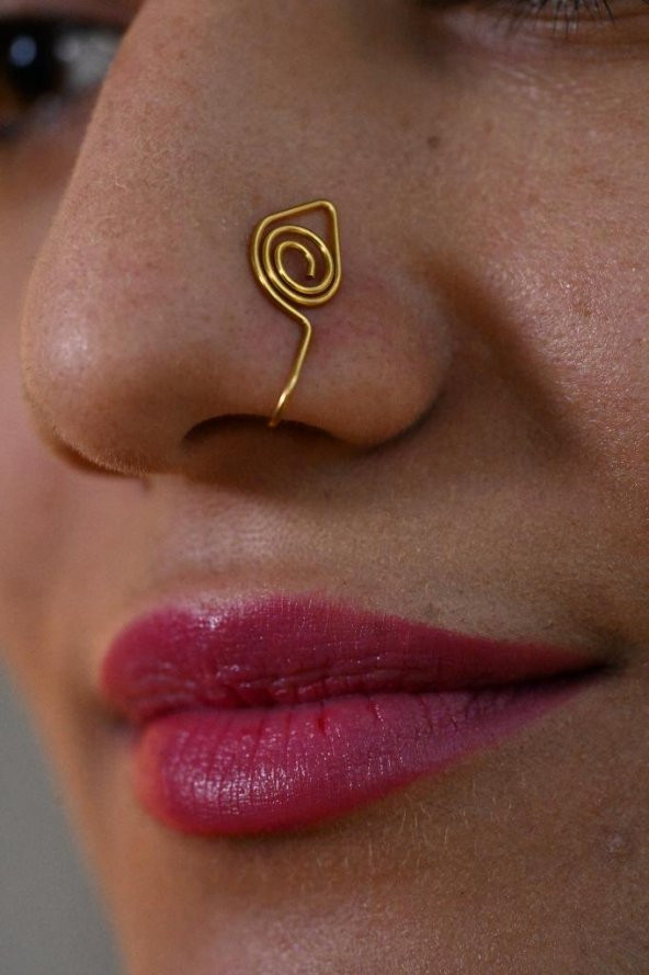 GOLD SIKIŞTIRMA FAKE YAPRAK DESENLİ BURUN KISTIRMA HIZMA PİERCİNG-HIZMA20 - 2