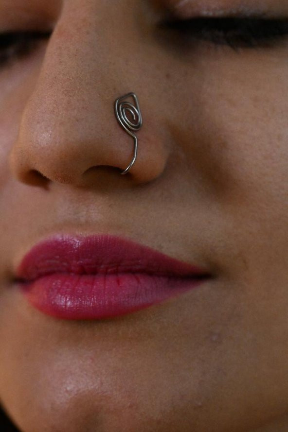 GÜMÜŞ SIKIŞTIRMA FAKE YAPRAK DESENLİ BURUN KISTIRMA HIZMA PİERCİNG-HIZMA19 - 4