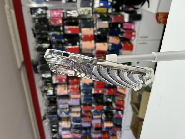 İphone 14 Pro Max Ripples Parlak Darbelere Dayanıklı Silikon Kılıf Siyah - Resim 7