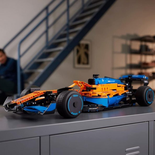 Lego Technic McLaren Formula 1 Yarış Arabası 42141 - 2