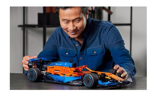 Lego Technic McLaren Formula 1 Yarış Arabası 42141 - 7