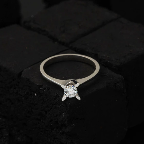 H Renk 0,25 Karat Badem Tırnak Tektaş Pırlanta Yüzük - 3