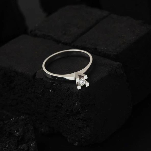 0,10 Karat Takoz Tırnak Tektaş Pırlanta Yüzük - 3