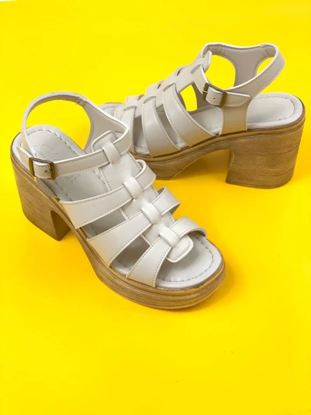 Basskan Bej Dence Yüksek Topuk Ortopedik Taban Platform 3 Bantlı Sandalet ürün görseli