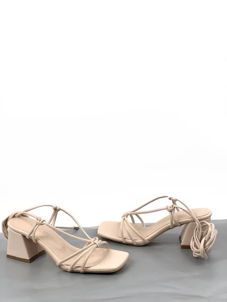 Basskan Bej Moys İpli Alçak Topuk Sandalet - Resim 2