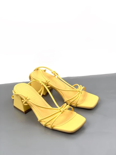 Basskan Sarı Moys İpli Alçak Topuk Sandalet - 2