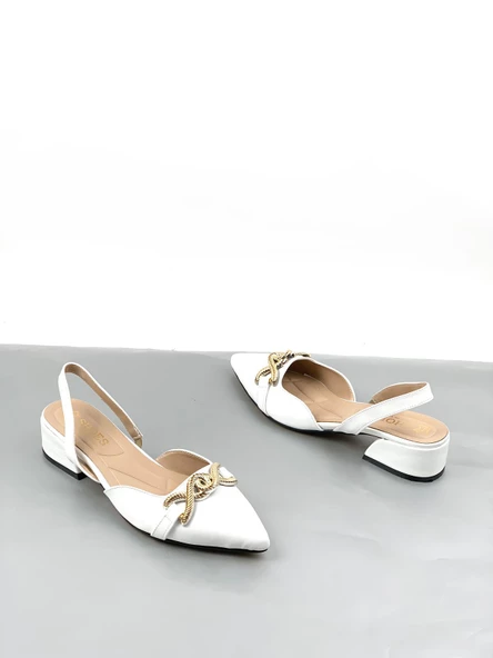 Basskan Bere Beyaz Tokalı Sivri Burun Sandalet Terlik Alçak Topuk - Resim 2