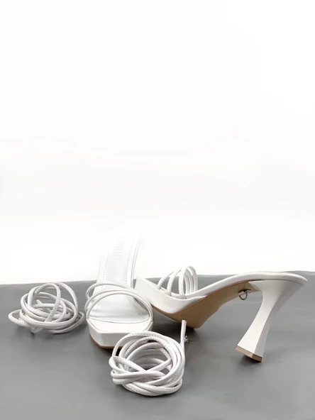 Basskan Beyaz Fonn Platform Topuklu Bilekten Sarmalı Biyeli Ayakkabı - Resim 3