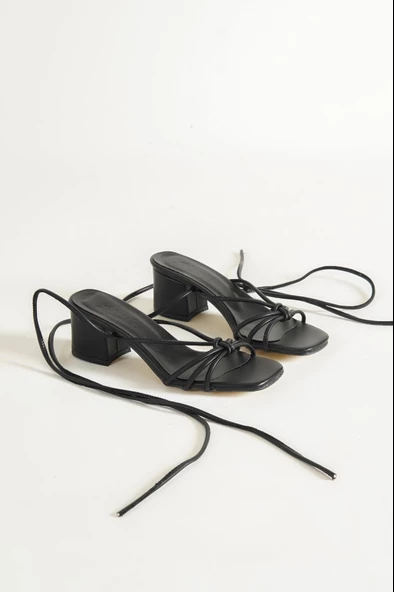 BASSKAN BAYAN  SİYAH BİLEKTEN BAĞLAMALI İPLİ TERLİKSANDALET ürün görseli 1