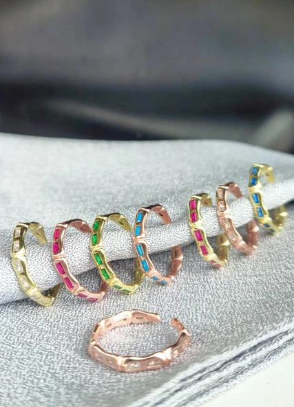 Tek Sıra Beyaz Baget Taşlı Gümüş Yüzük - 5